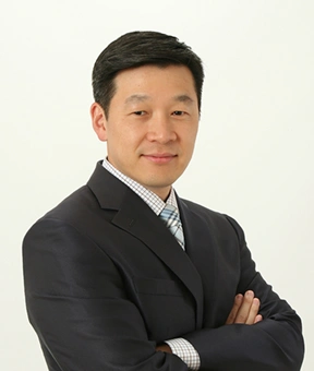 Dr. Daniel Shin